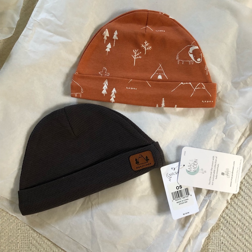 HAT SET (2 hats) GREAT STOCKING STUFFER ❤️💚